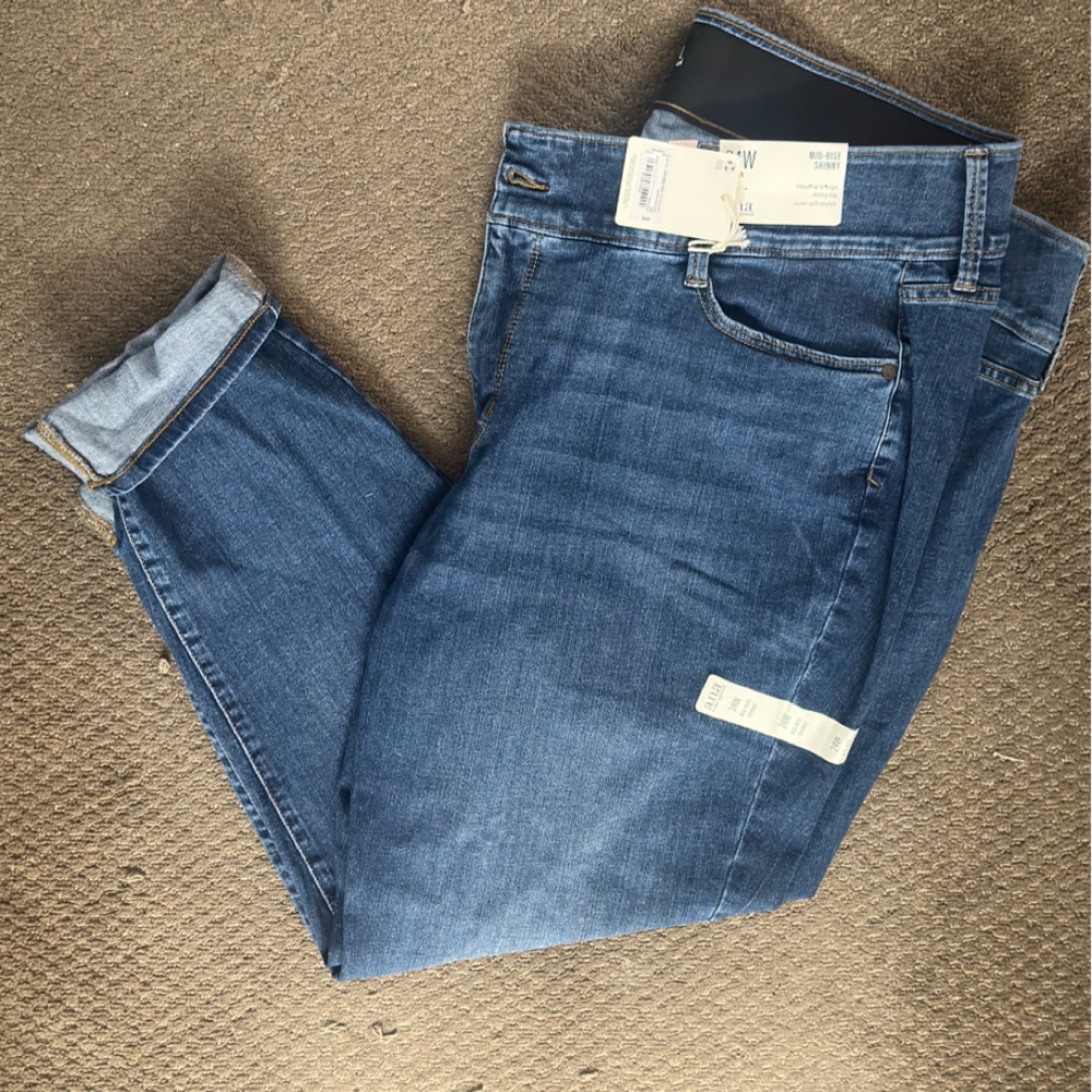 Women’s NWT A.N.A. skinny Jeans